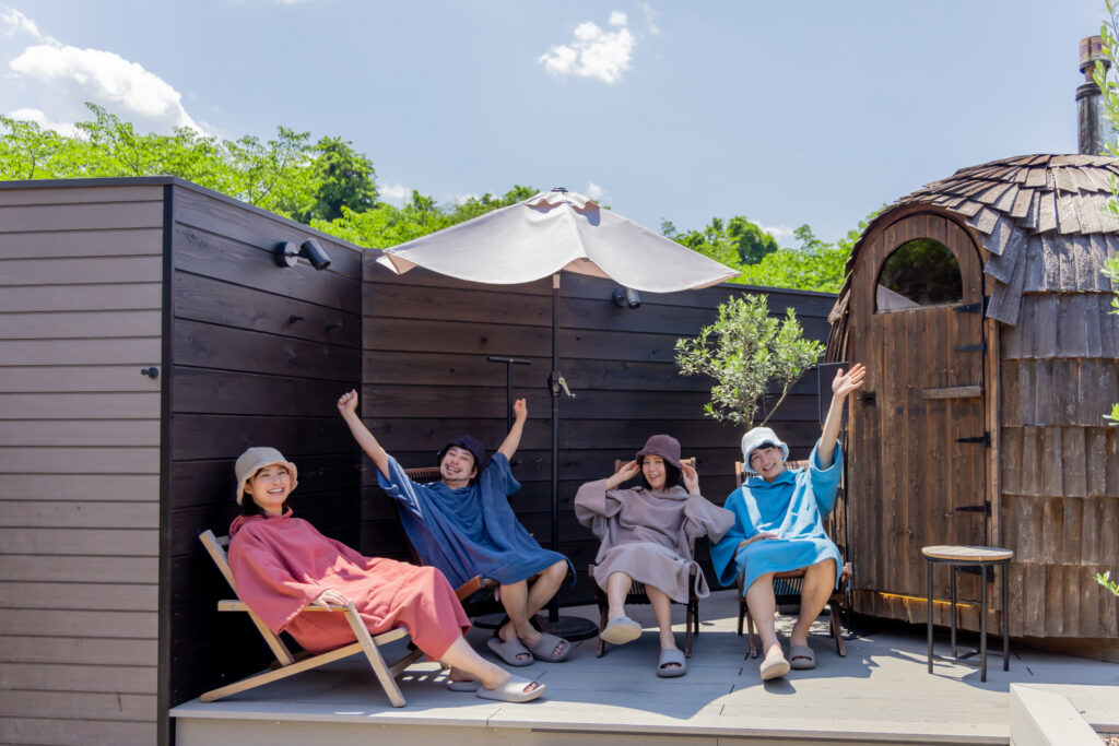 一般的なサウナと、高級プライベートサウナ。体験はどう違うのか？