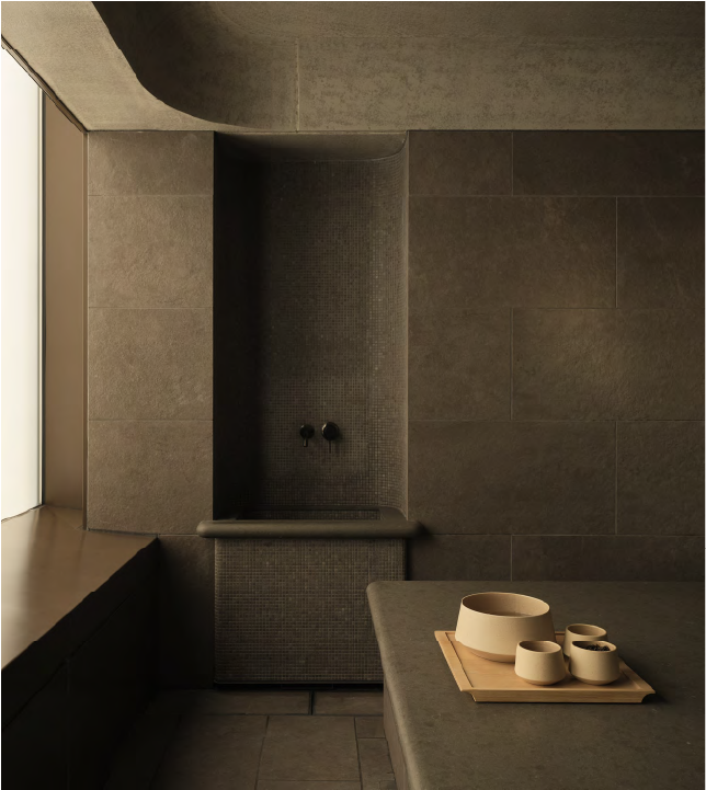 麻布台ヒルズ発。ラグジュアリーウェルネスの頂点 ― サウナシュラン2025選出「ジャヌ東京」のサウナ以上の時間